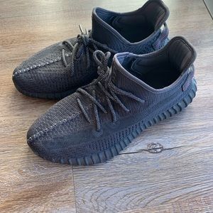 Yeezy 350 Black (Non-reflective) With Receipt of Sale